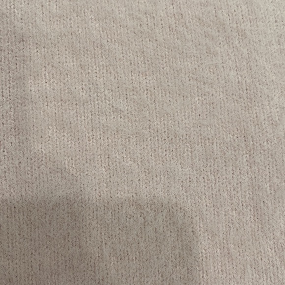 NWT PACSUN women’s light pink cashmere crop top! - Picture 3 of 4